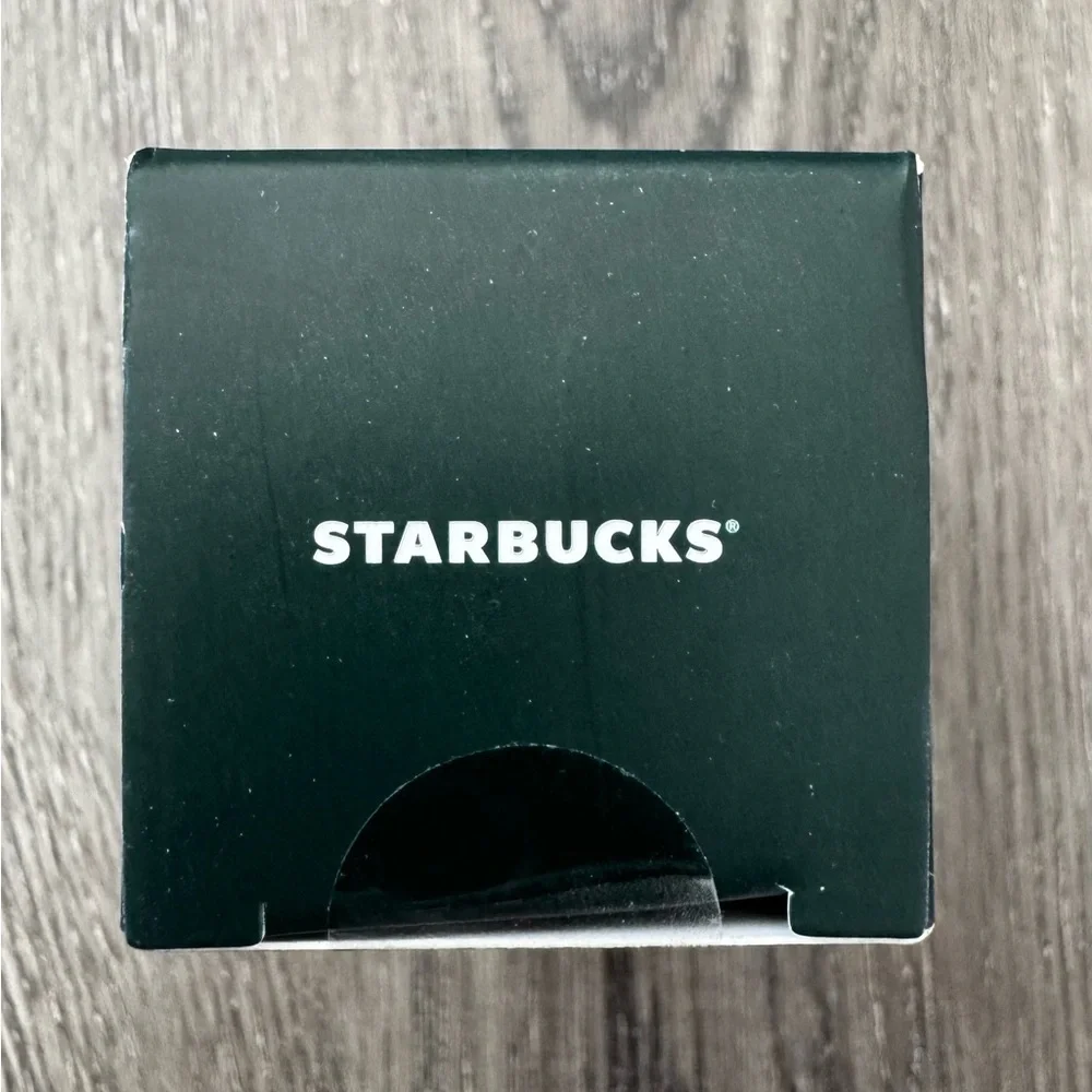 New/Box Starbucks Gold Studded 2022 Holidays Cold Cup Ornament Key Chain Limited